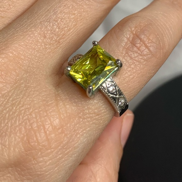 Women’s 925 Yellow Gemstone Ring, Big Huge Square Gem, Vintage Jewelry - Picture 9 of 12